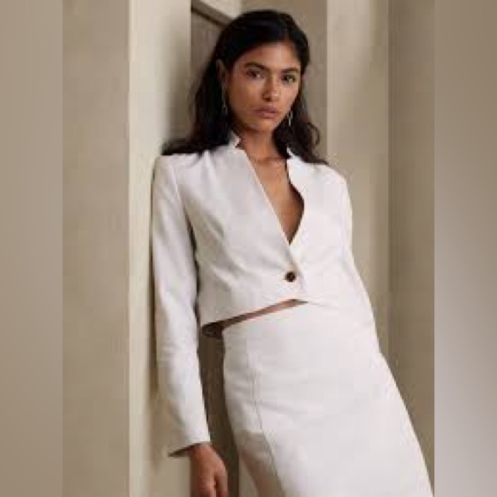 BR FACTORY CROPPED SUIT BLAZER AND SKIRT SET
